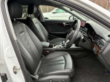内装クリーニングも施しております。内装の綺麗なお車は気持ちが良くオススメさせていただく1つのポイントになっております。