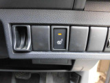 運転席側シートヒーター付いてます☆冬場は助かる装備です♪