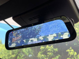 【デジタルインナーミラー】後席の大きな荷物や同乗者で後方が確認しづらい時でも安心!カメラが撮影した車両後方の映像をルームミラー内に表示。クリアな視界で状況の確認が可能です!