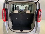 【ラゲッジルーム】たっぷり荷物も積み込める荷室スペース★