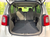 普段のお買い物や通勤、送迎等に十分な荷室スペースを確保しております。セカンドシートを倒すと、大きな荷物の積載も可能です♪