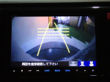 バックも安心のリアカメラ付いています。リアカメラがあると、いつでも安全にバックできますね。死角も減ります。3ビュー切り替え、ガイド線表示なので便利です。