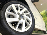 【純正14インチアルミホイール】外観にマッチした純正アルミホイールを装着しております。各種社外アルミホイールや、スタッドレスタイヤも取扱いしております。是非ご相談ください♪