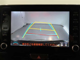 バックガイドモニターで、後方を確認しながら安心して駐車することができます。運転初心者も熟練者も必須の機能ですよ!