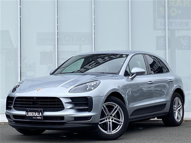 マカン  4WD 本革シート