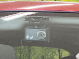 【ドライブレコーダー】ドライブレコーダー装備!走行中はもちろん、あおり運転や事故に遭遇した際、映像で記録し、万一のリスクに備えます。※記録用SDカードはお客様ご自身でご準備いただく必要があります。