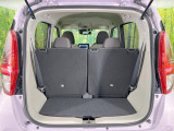 普段のお買い物や通勤、送迎等に十分な荷室スペースを確保しております。セカンドシートを倒すと、大きな荷物の積載も可能です♪