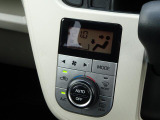 オートエアコン装備。室温調整も楽々!操作パネルやスイッチも上質で操作性も良好です。
