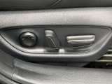 パワーシート搭載。微妙な調整が手軽にでき、ピッタリのポジションで運転することが可能です。