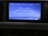 バックモニターがついていますので、バックでの駐車が苦手な方でも大丈夫です 実際のバック駐車は目視確認と合わせてお使い下さい