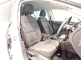 ゆったりと座れるシートです!ロングドライブも快適ですよ!!