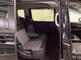 リア席ゆったり乗れます。