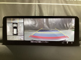 狭い場所での駐車やすれ違いなどでより的確な運転操作に役立つ360&deg;ビューモニターが装備されています。