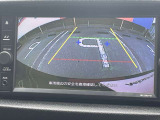 バックカメラで後方をしっかり確認できるので、安心して駐車できます。