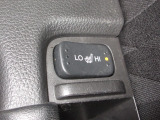 運転席&助手席シートヒーターが付いてます。寒い冬でもスイッチONで座面をあたたかくして、ドライブをさらに快適にしてくれます。HIとLOの2段階に温度設定が可能です。