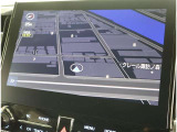 純正ナビを装備。タッチパネル式で使いやすく、お出かけもラクラクです。