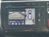 車庫入れ時に安心のマルチビューカメラがついています。