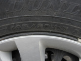タイヤサイズは、185/60R15です。