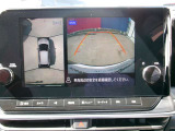 バックカメラと、アラウンドビューモニターも搭載されておりますので、駐車時に便利です☆