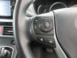 『ステアリングスイッチ』付きなので、ハンドルから手を離さずにオーディオ操作をする事ができます。