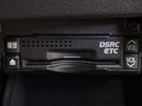 ★ETC(DSRC)が装備されています!!社外品とは違い収まりの良いデザインが人気!高速道路を利用する際は必需品ですよね!!ストレス無く料金所を通過出来ます!!