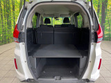 普段のお買い物や通勤、送迎等に十分な荷室スペースを確保しております。セカンドシートを倒すと、大きな荷物の積載も可能です♪