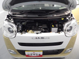 【エンジンルーム】走行距離が短く、細部までスッキリときれいな状態を保っています。納車前には自社工場にて点検整備をしっかり行い、安心の状態でお渡しいたします。動作も非常にスムーズで良好です。
