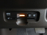 ETC付。高速道路の料金所はキャッシュレスで通過です。サービスエリア等にあるスマートインターの出入りも利用可能でとっても便利。ご納車後すぐにお使い頂けるようセットアップしてのお渡しとなります。