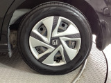 スチールホイールには、ホンダ純正のホイールカバーが付いています。