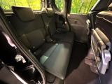 後部座席も気になるようなキズ・汚れやへたり等、大きなダメージはなく、良好な状態です。