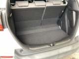 コンパクトボディーなのに、荷室はこんなに広々しています。たくさんの荷物が積めますよ。