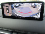 360&deg;ビューモニターで車両の周辺を確認出来て安心です。