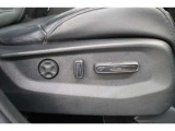 高級車の代名詞!電動シートが装備されています!