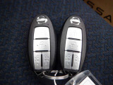 『インテリジェントキ-』機械的な鍵を使用せずに車両のドアの施錠/解錠、エンジン始動が可能なシステムです!