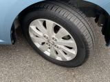 純正アルミ装着!タイヤの溝もバッチリです☆