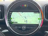 ●MINI純正ナビ:一体感のあるナビは、高級感ある車内を演出してくれます。Bluetooth再生などオーディオ機能も充実しておりますので、運転もより楽しめます♪
