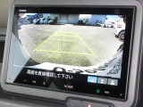 バックをするとき自動でリアの様子が映る『リアカメラ』付き!画面で確認しながらバックができますから安心ですね。でも、目視も大切ですよ!安全第一でお願いします!