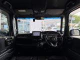 インパネ周りのお写真です。 視界が広く運転もしやすくなっております♪
