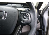 Hondaセンシングの機能のひとつ、アダプティブクルーズコントロール付!アクセルから足を離しても設定したスピードと前車との車間を保ち走行してくれます!車線維持もアシスト☆高速道路で疲労軽減ですね☆