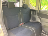 運転席側後部座席