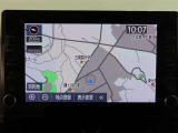 純正ナビを装備。タッチパネル式で使いやすく、お出かけもラクラクです。