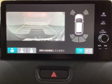 バックでの車庫入れも安心です! リアカメラが付いているバックモニター付のナビディスプレーを装備しております。バンパーについているソナーや、操作線もついており距離感も画面から確認できます。