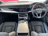 Audiのインテリアはエクステリア同様、優れたデザイン性とクオリティ、そして機能性を兼ね備えております。