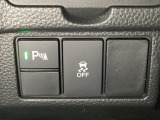ハンドルの左下にHondaセンシング用の、VSA(ABS+TCS+横滑り抑制)解除スイッチなどがついています。