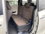 【 セカンドシート 】2列目も広々お乗りいただけます♪