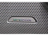 英国を代表するプレミアムオーディオブランド「メリディアン」のサウンドシステムを搭載。乗員すべての耳元に届く、コンサートホールのように立体的な音響空間を造り出します。