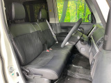 運転席シート廻りは使用感も少なく、良好な状態となっています。丁寧に使われていたことがよくわかりますね。