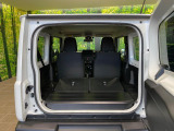 普段のお買い物や通勤、送迎等に十分な荷室スペースを確保しております。セカンドシートを倒すと、大きな荷物の積載も可能です♪