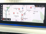 ●純正ナビ:一体感のあるナビは、高級感ある車内を演出してくれます。オーディオ機能も充実しておりますので、運転もより楽しめます♪