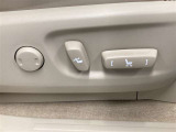 パワーシート搭載。微妙な調整が手軽にでき、ピッタリのポジションで運転することが可能です。